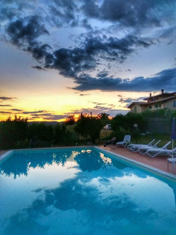 Residence Il Colle Collestrada エクステリア 写真