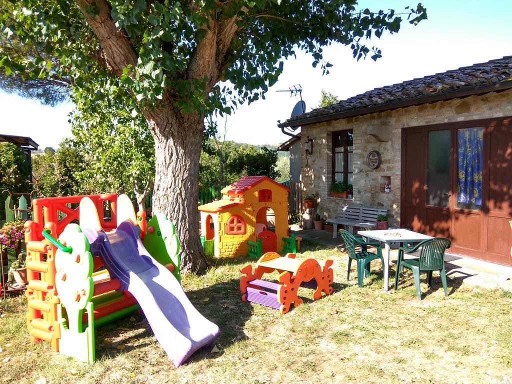 Residence Il Colle Collestrada エクステリア 写真