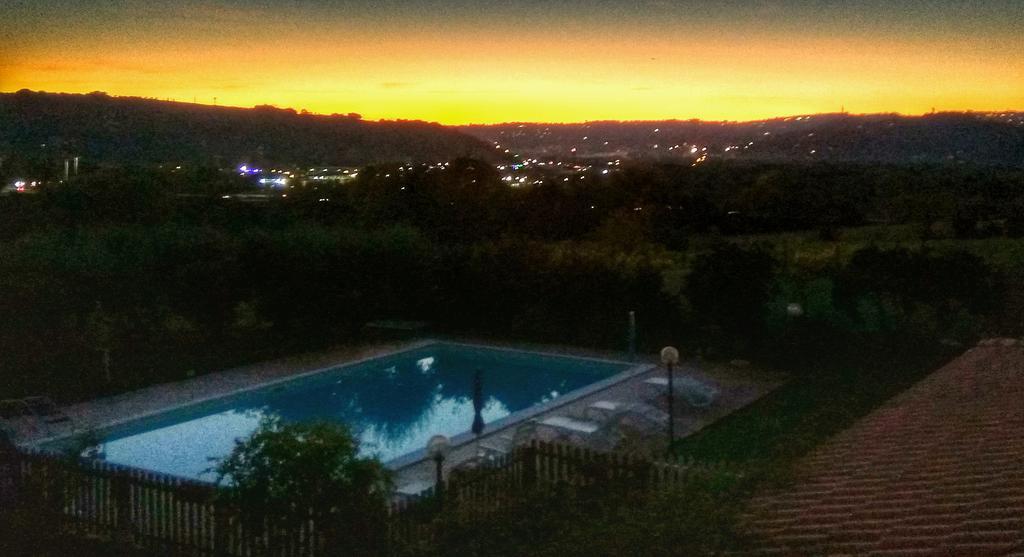 Residence Il Colle Collestrada エクステリア 写真